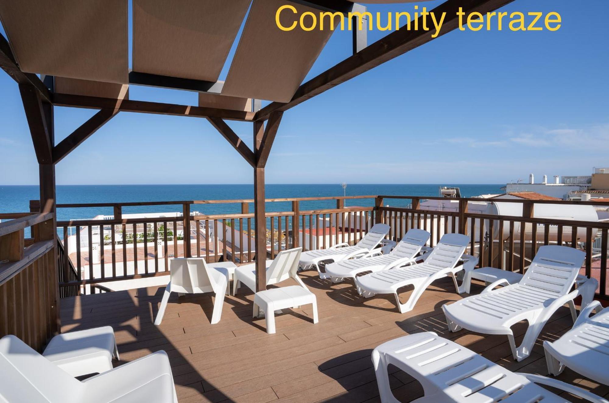 Playa Carihuela Estudio Rey El Carmen Torremolinos Luaran gambar